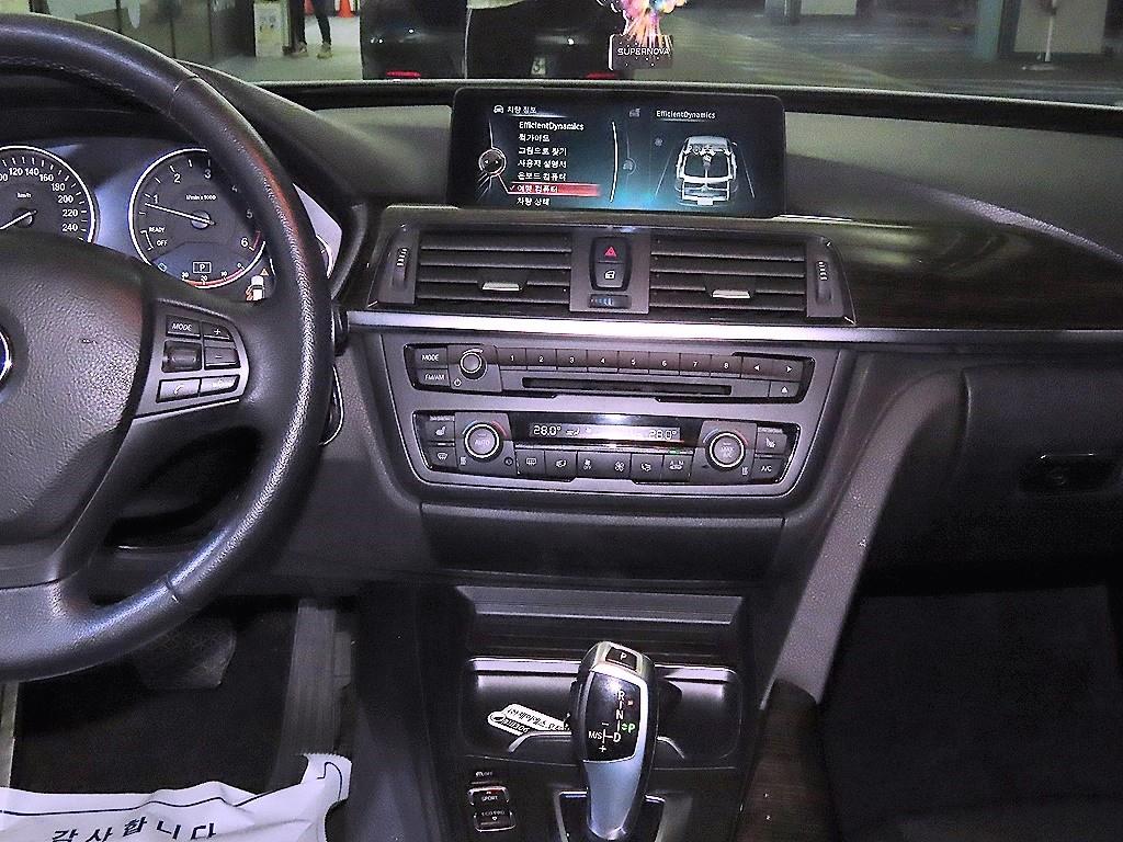 BMW 그란투리스모(GT) 3시리즈 GT 320d xDrive - 이미지 19