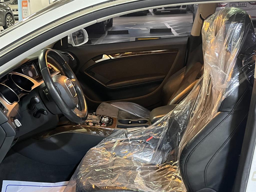 아우디 A5 2.0 TFSI 콰트로 쿠페 - 이미지 6