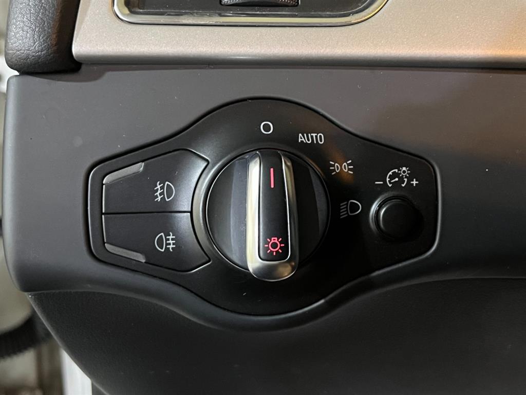 아우디 A5 2.0 TFSI 콰트로 쿠페 - 이미지 9