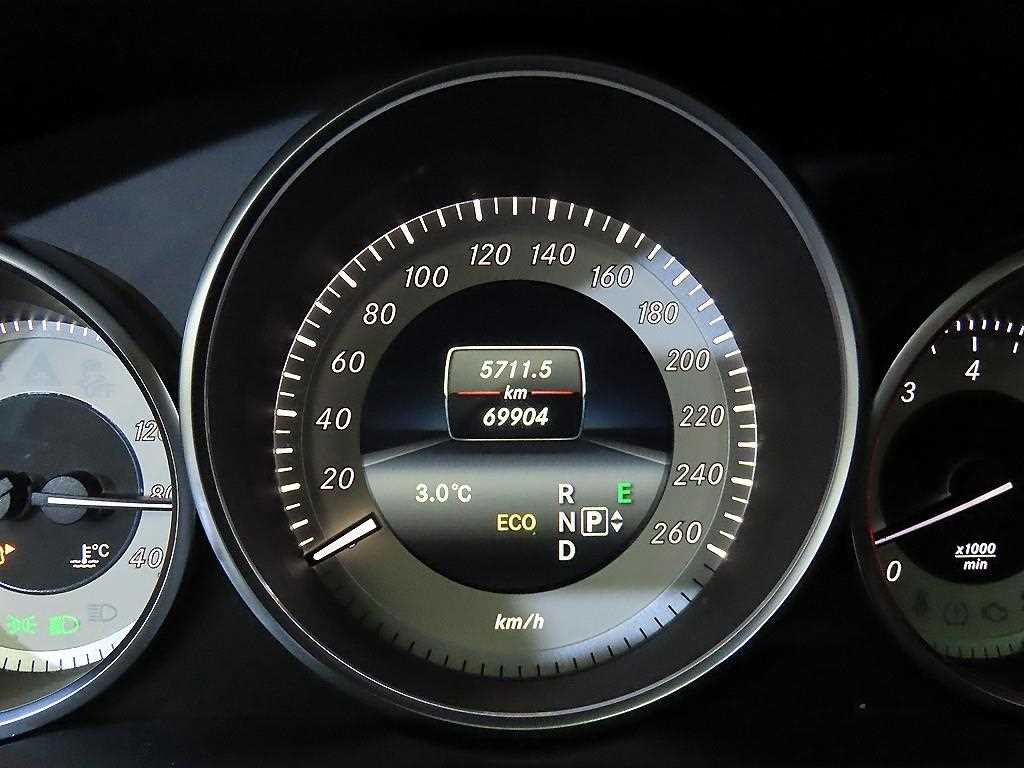 벤츠 E클래스(4세대) E300 아방가르드