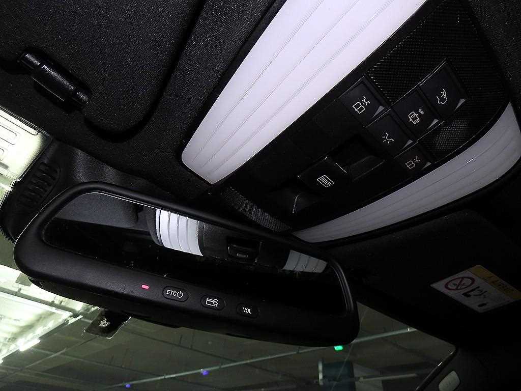 벤츠 E클래스(4세대) E300 아방가르드 - 이미지 6