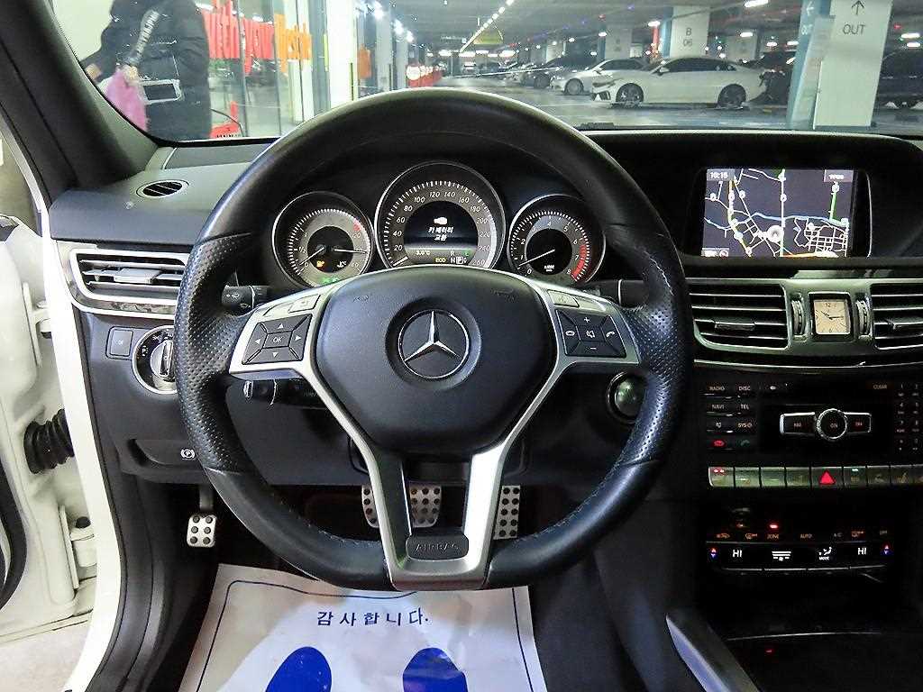 벤츠 E클래스(4세대) E300 아방가르드 - 이미지 17