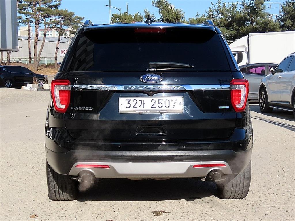 포드 익스플로러(5세대) 2.3 AWD 리미티드 - 이미지 7