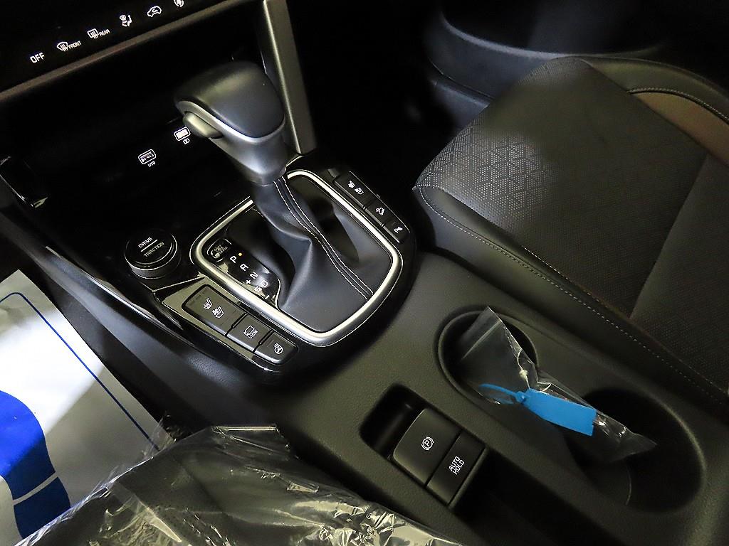 기아 셀토스 1.6 가솔린 2WD 시그니처 - 이미지 2