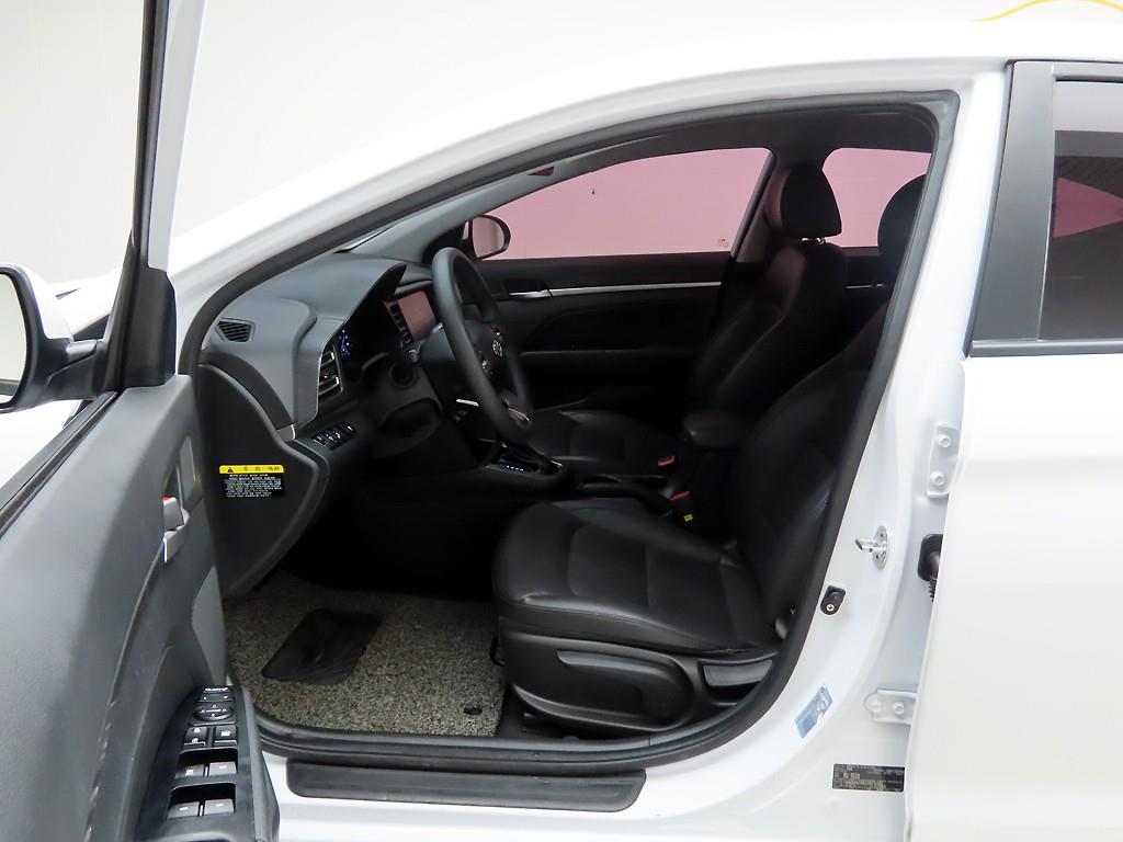 현대 더 뉴아반떼AD 1.6 가솔린 스마트 초이스 - 이미지 9