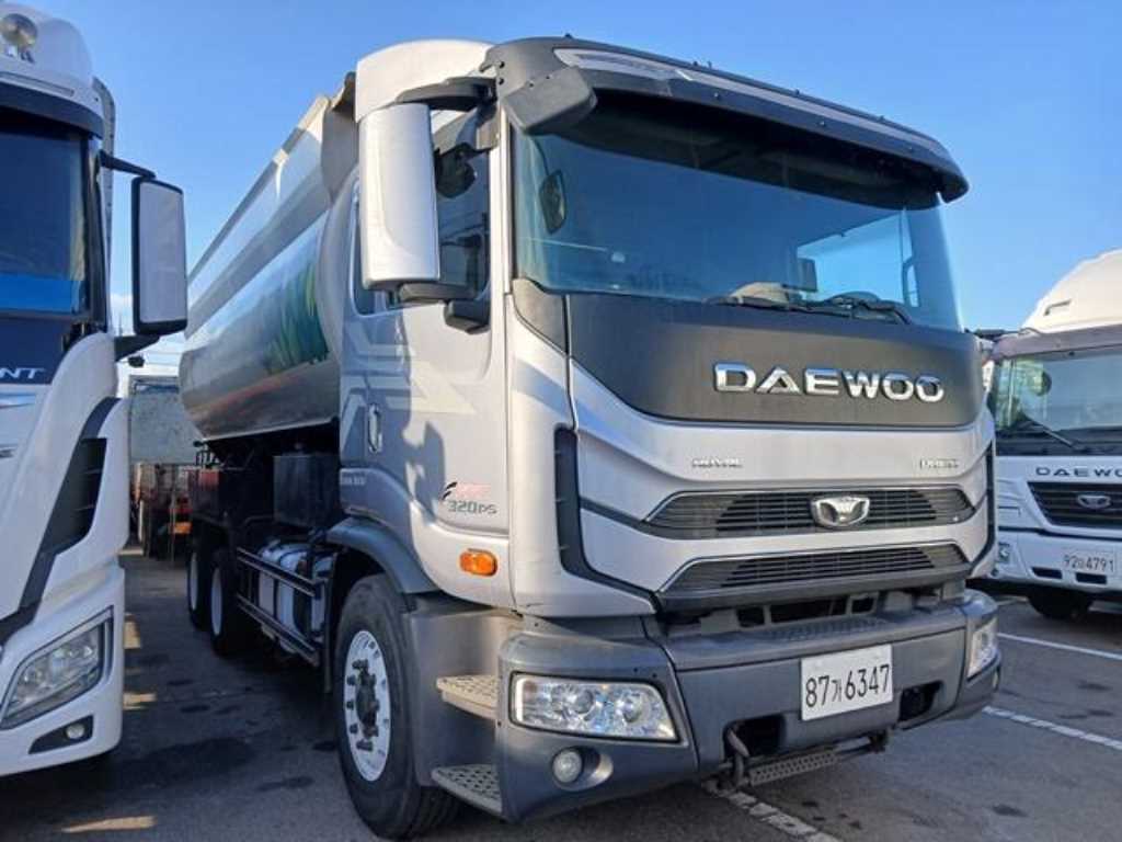 타타대우 프리마 사료운반차 9.5톤 - 이미지 6