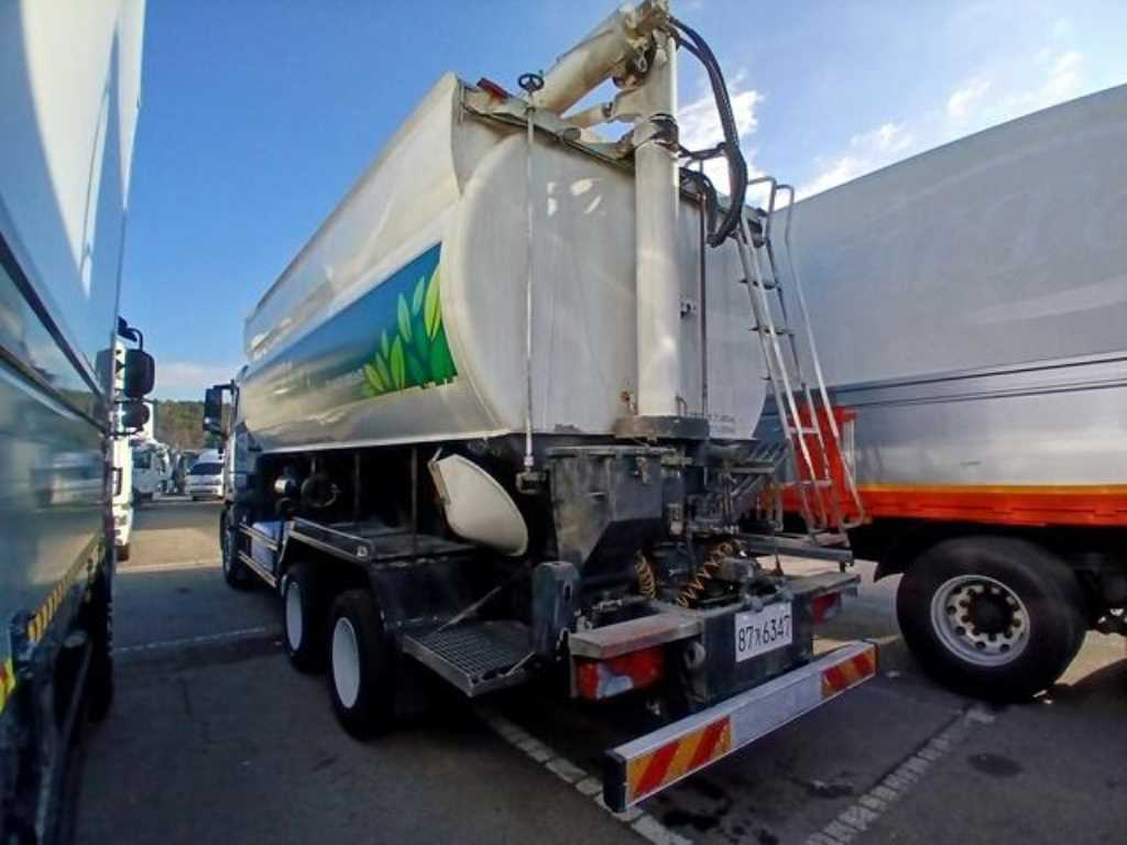 타타대우 프리마 사료운반차 9.5톤 - 이미지 3