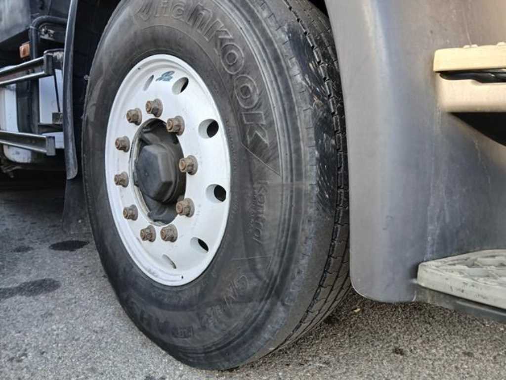 타타대우 프리마 사료운반차 9.5톤 - 이미지 9