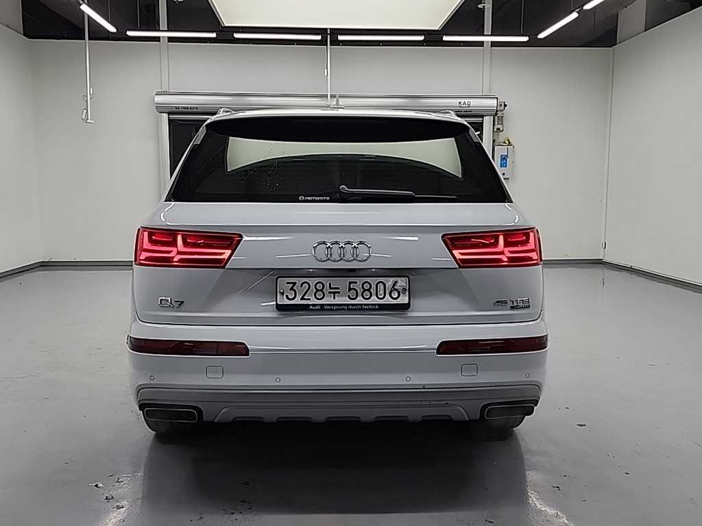 아우디 Q7(2세대) 45 TFSI 콰트로 - 이미지 20