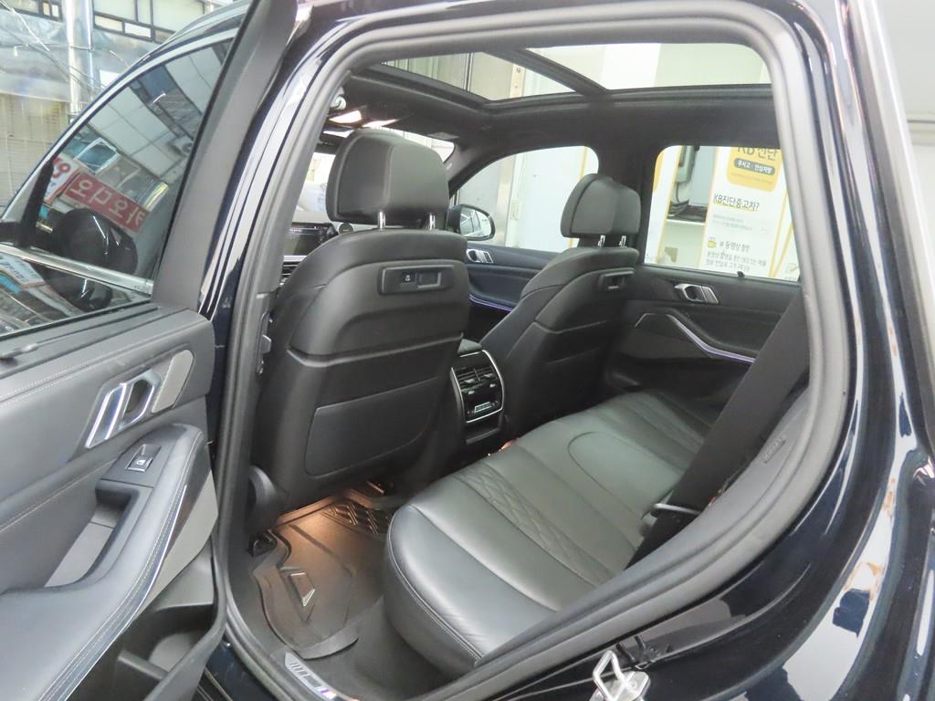 BMW X5(4세대) 45e xDrive M 스포츠팩 - 이미지 18