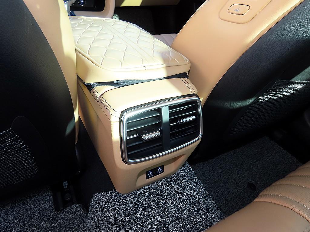 제네시스 더 뉴G70 가솔린 2.5T 2WD 기본형 - 이미지 19