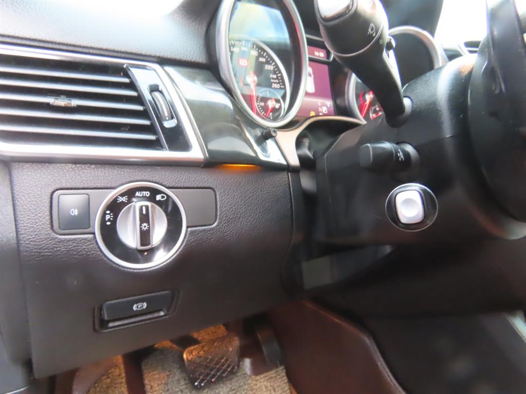 벤츠 GLE클래스(3세대) GLE 250d 4매틱 - 이미지 12