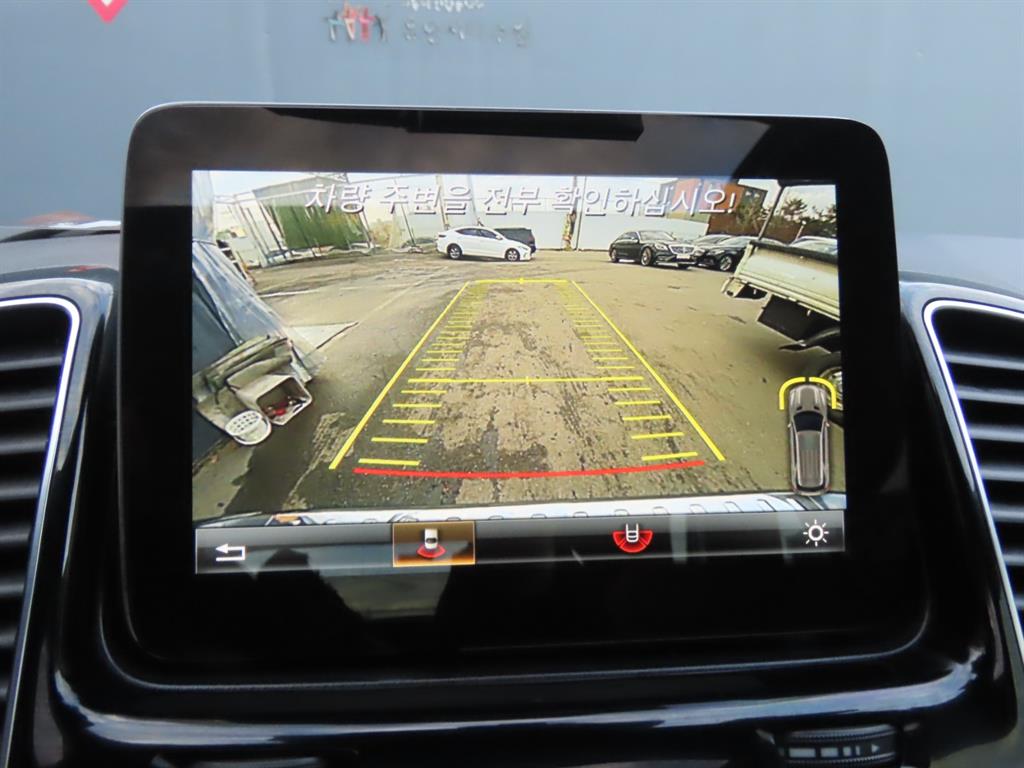 벤츠 GLE클래스(3세대) GLE 250d 4매틱 - 이미지 18