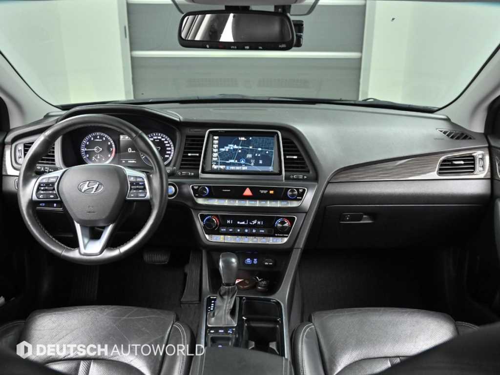 현대 LF쏘나타 뉴라이즈 2.0 CVVL 프리미엄 스페셜 - 이미지 8