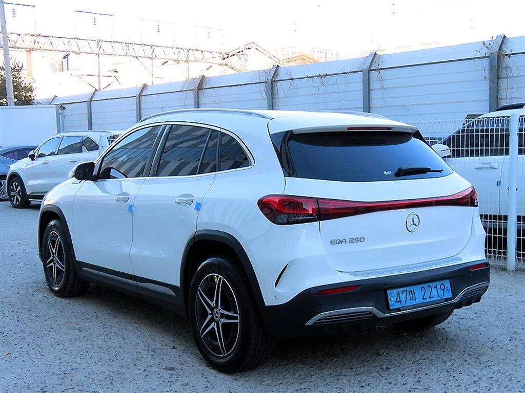 벤츠 EQA 250 AMG 라인 - 이미지 2
