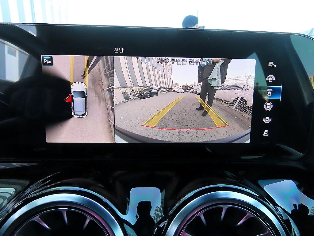 벤츠 EQA 250 AMG 라인 - 이미지 14