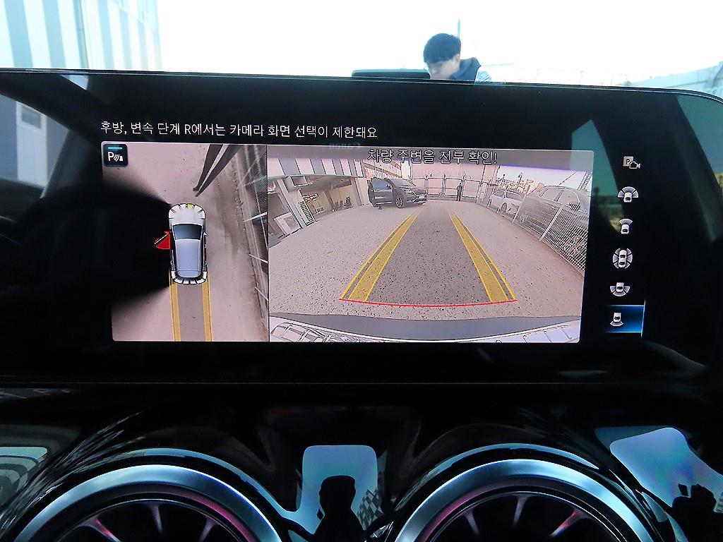 벤츠 EQA 250 AMG 라인 - 이미지 17