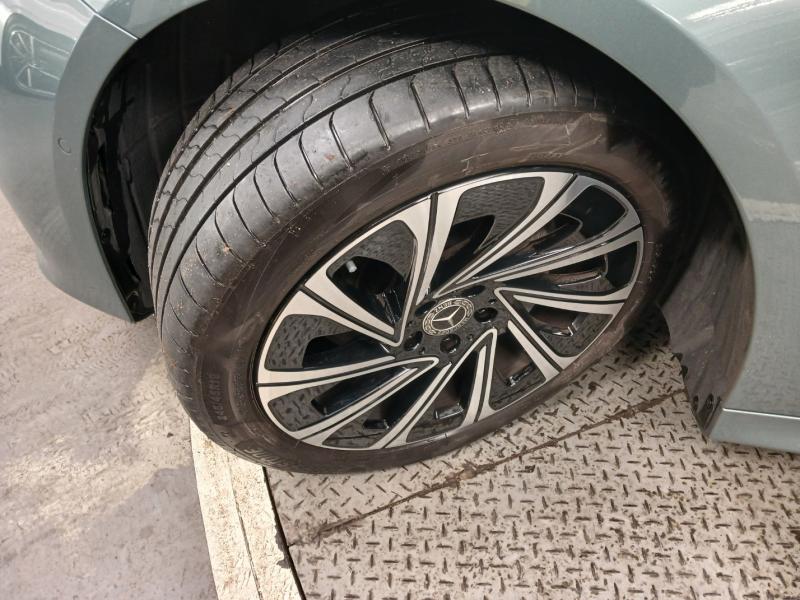 벤츠 E클래스(6세대) E300 4매틱 익스클루시브 - 이미지 6