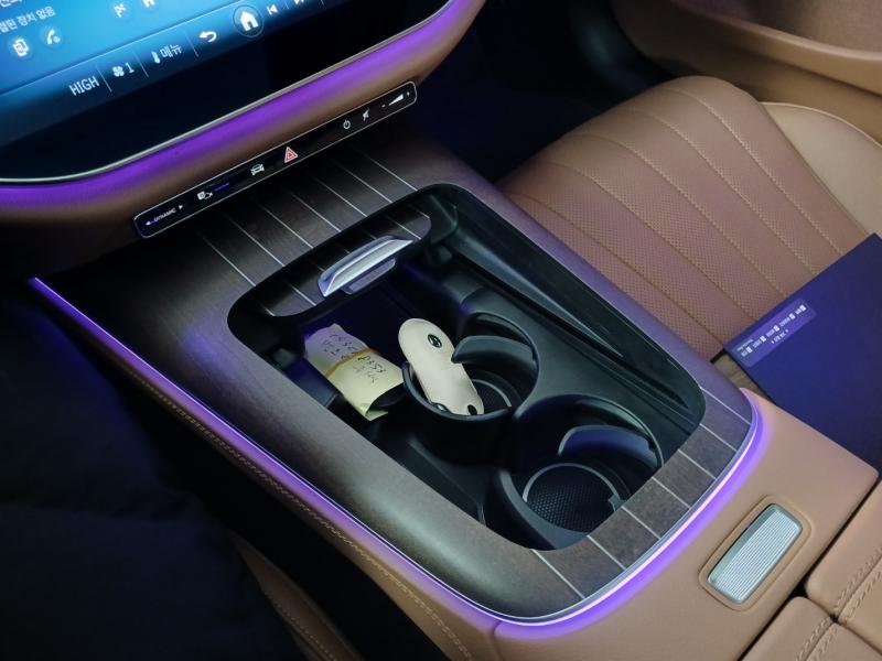 벤츠 E클래스(6세대) E300 4매틱 익스클루시브 - 이미지 12