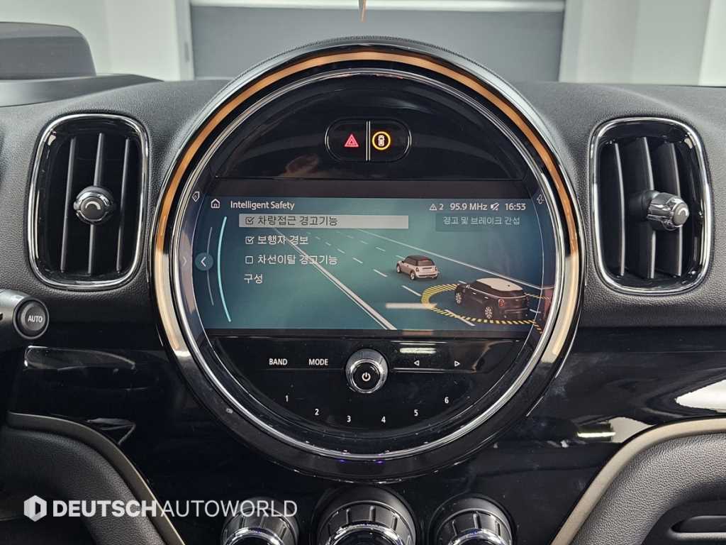 미니 컨트리맨(2세대) 1.5 T1 - 이미지 7