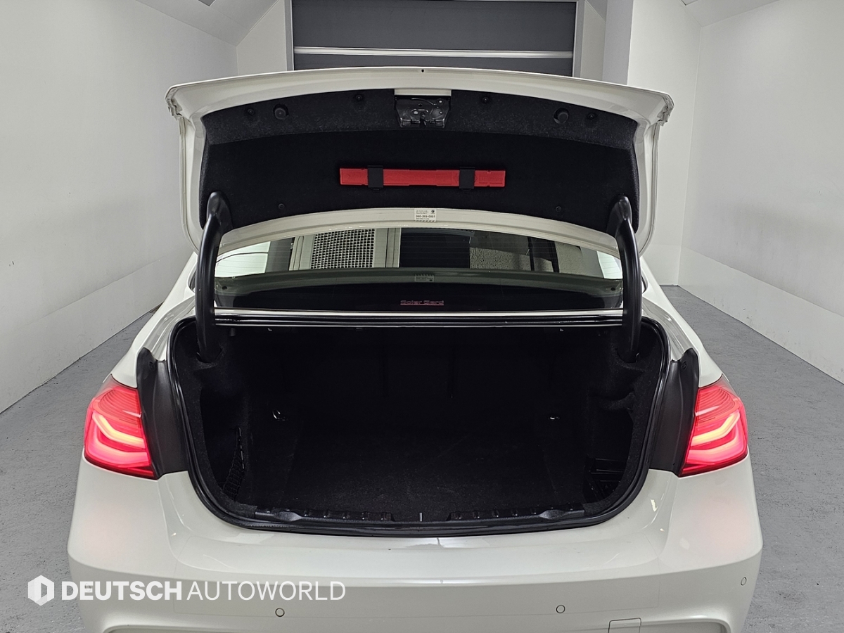 BMW 3시리즈(6세대) 320i M 스포츠 - 이미지 9