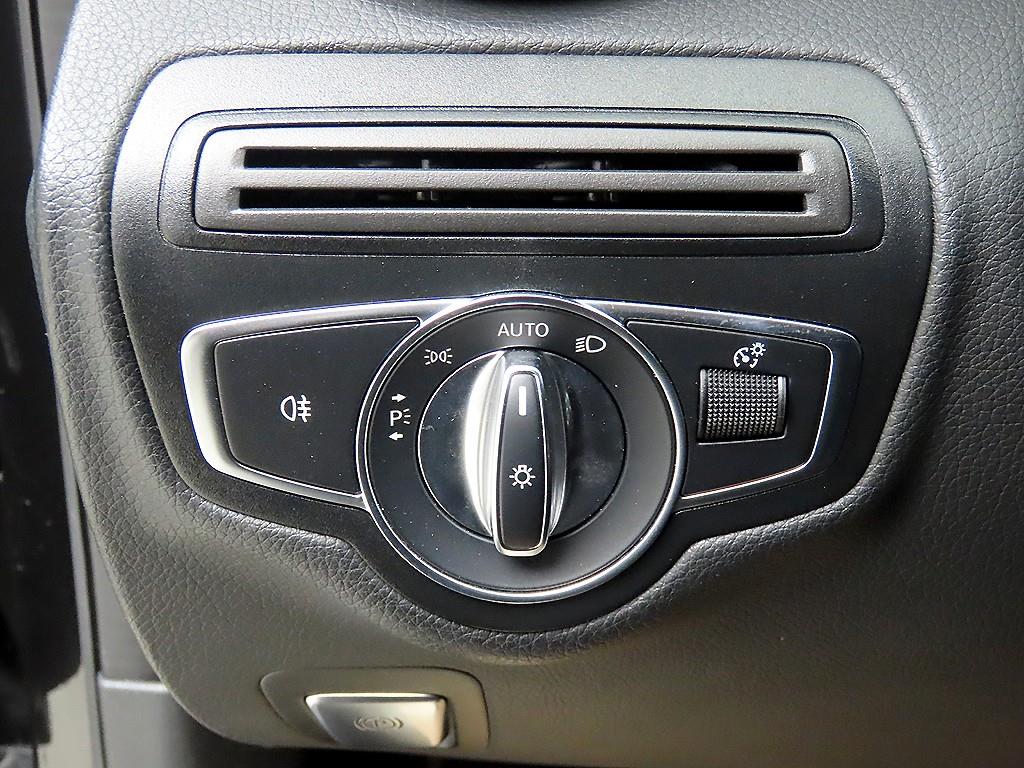 벤츠 C클래스(4세대) C200 d - 이미지 10