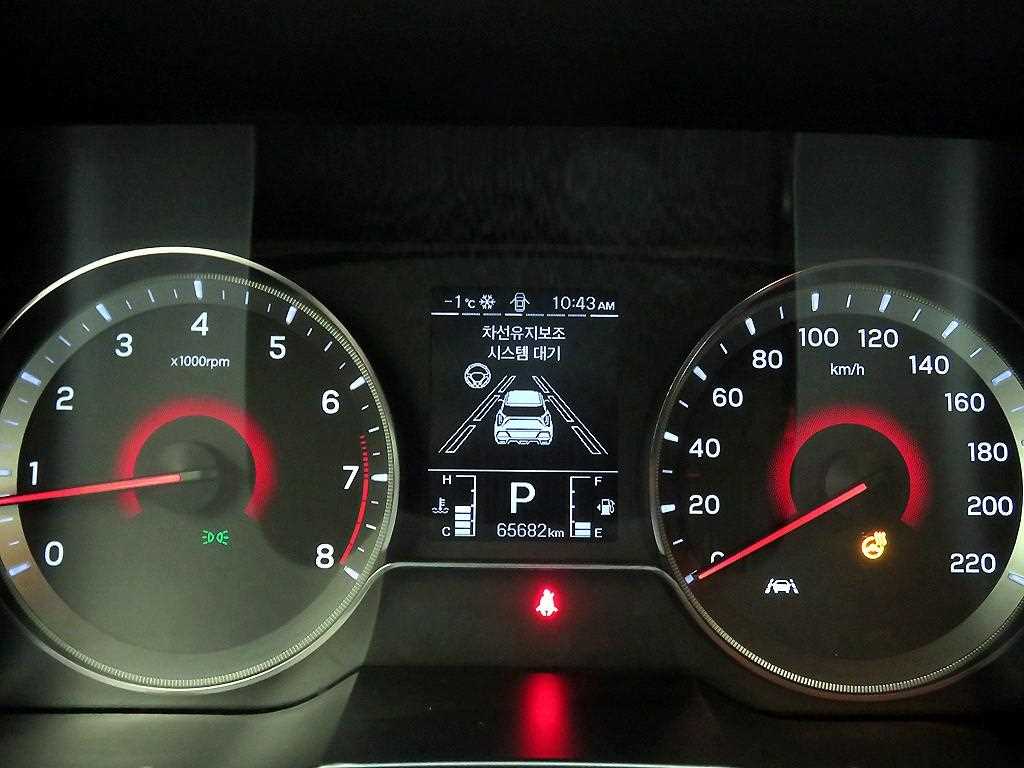 KG모빌리티(쌍용) 베리 뉴 티볼리 1.5 가솔린 2WD V3 - 이미지 14