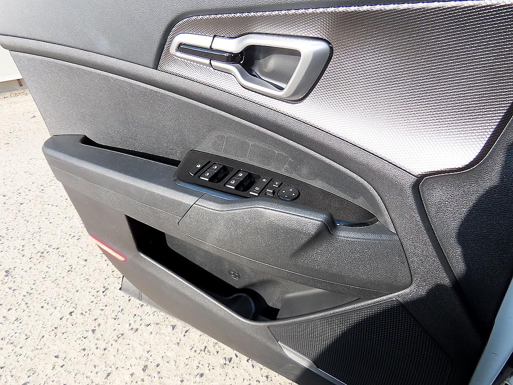 기아 디 올뉴스포티지 1.6 가솔린 2WD 프레스티지 - 이미지 12