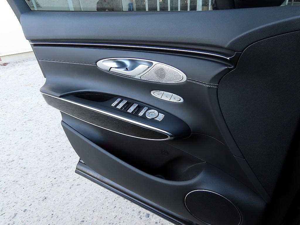 제네시스 GV70 2.5T AWD 기본형 - 이미지 11