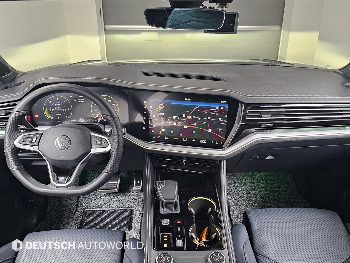 폭스바겐 투아렉(3세대) 3.0 TDI R 라인 - 이미지 9