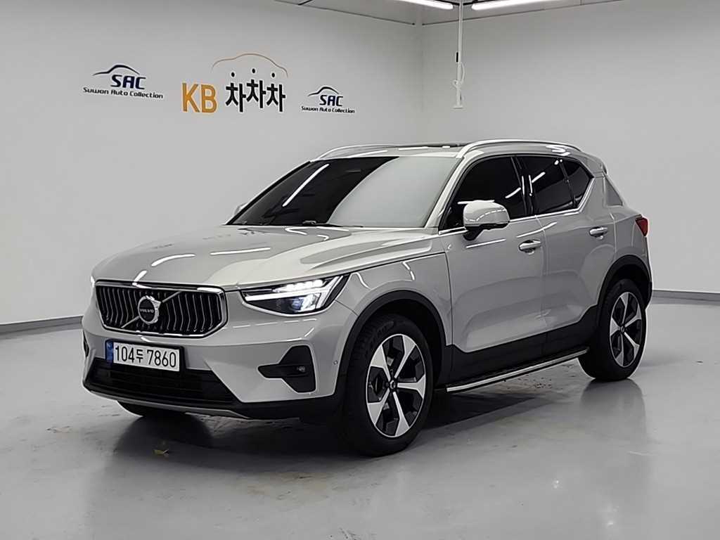 볼보 XC40 2.0 B4 AWD 얼티메이트 브라이트 - 이미지 4