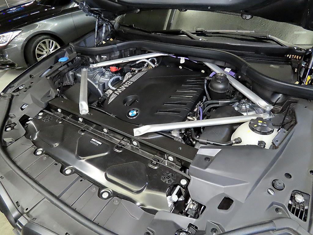 BMW X6(3세대) 40d xDrive M 스포츠 프로 온라인 익스클루시브 - 이미지 3