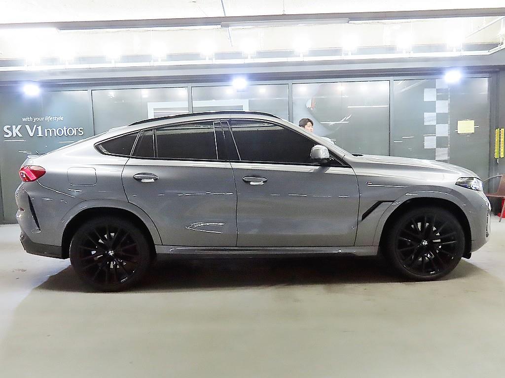 BMW X6(3세대) 40d xDrive M 스포츠 프로 온라인 익스클루시브 - 이미지 19