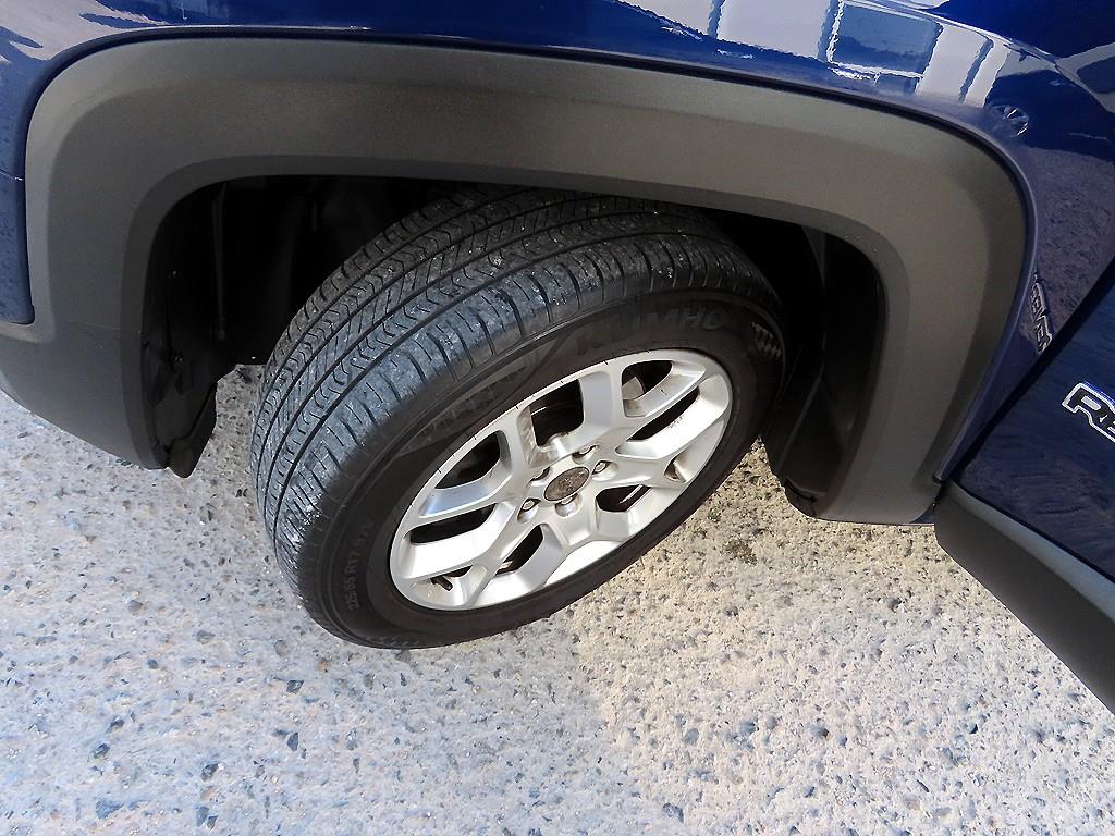 지프 레니게이드 2.4 가솔린 론지튜드 - 이미지 9