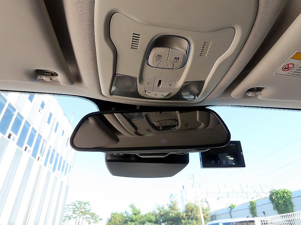 지프 레니게이드 2.4 가솔린 론지튜드 - 이미지 10