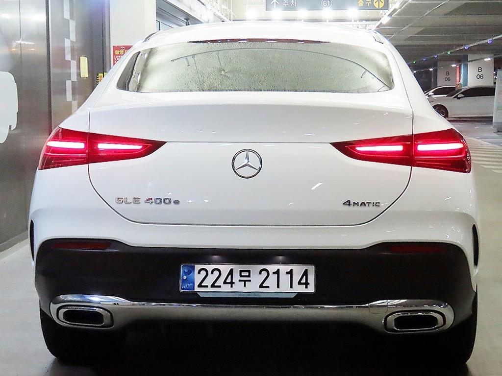 벤츠 GLE클래스(4세대) GLE 400e 4매틱 쿠페 - 이미지 12