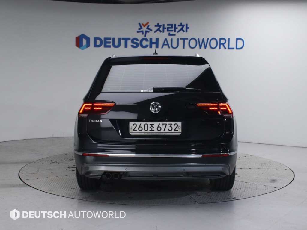 폭스바겐 티구안(2세대) 2.0 TDI 프리미엄 - 이미지 12