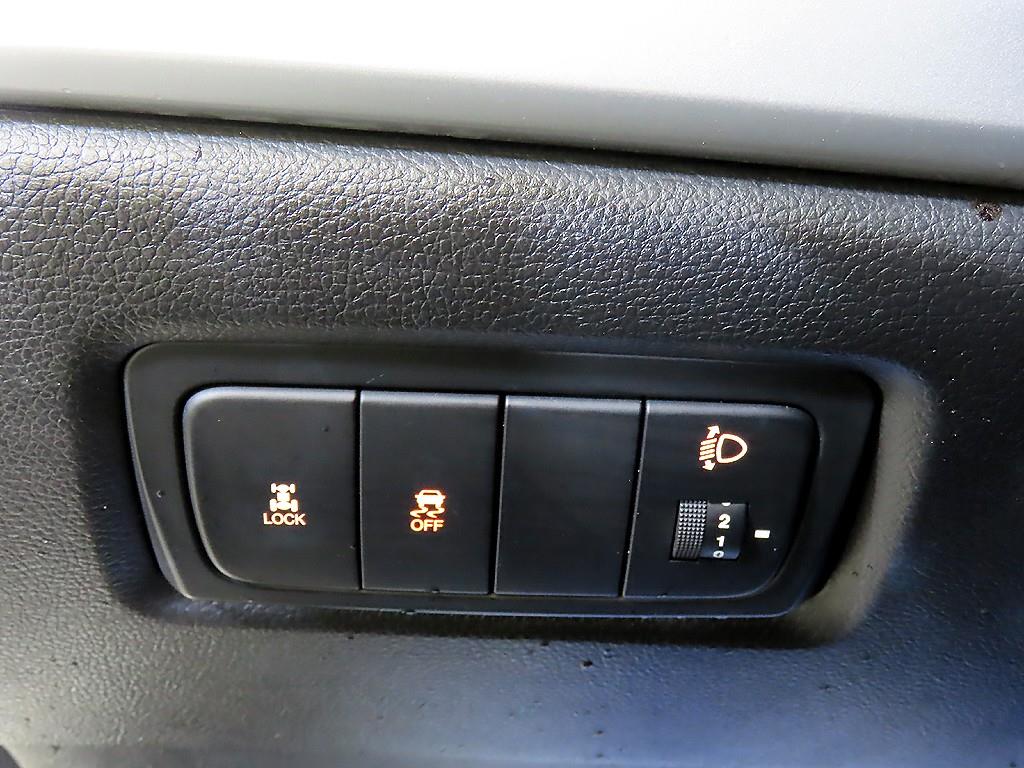 KG모빌리티(쌍용) 뉴 코란도C 2.0 AWD 어드벤처 에디션 - 이미지 16