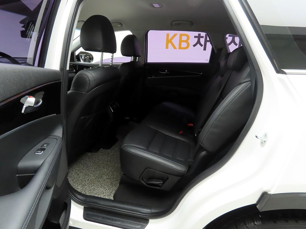 기아 더 뉴쏘렌토 디젤 R2.0 2WD 프레스티지 - 이미지 13