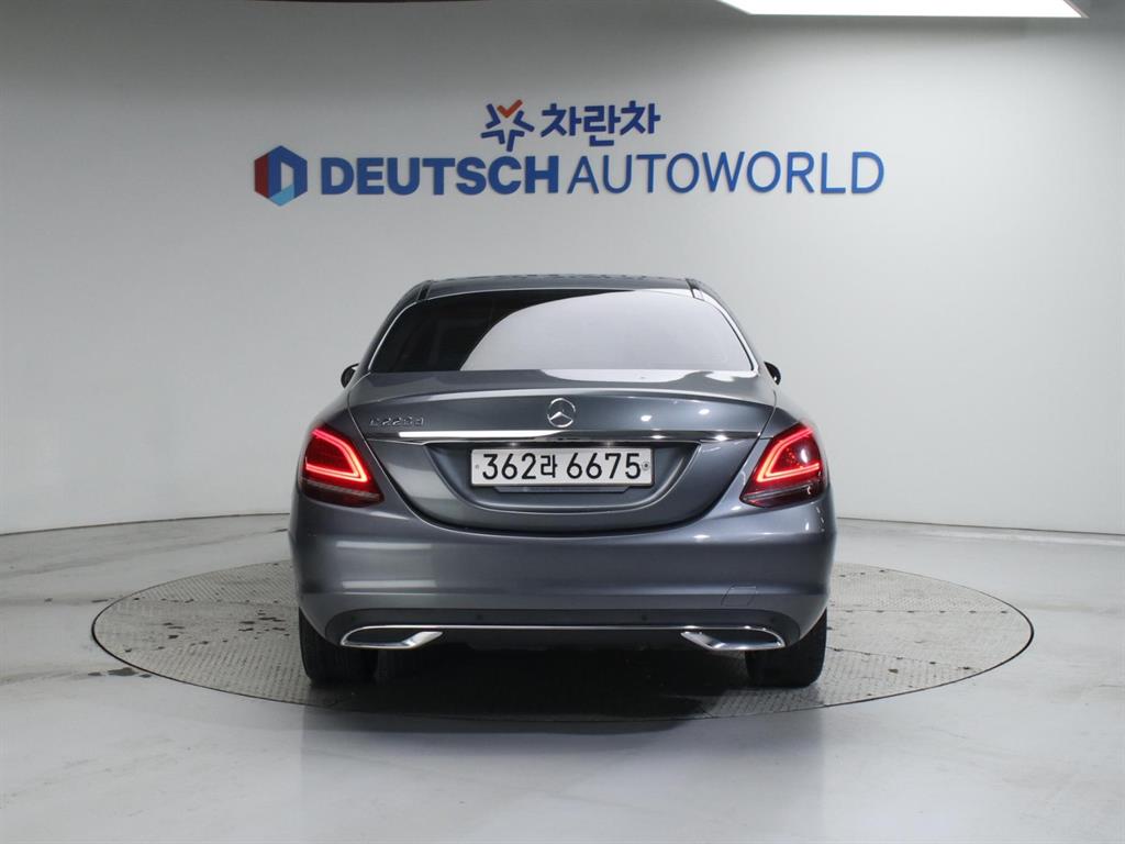 벤츠 C클래스(4세대) C220 d 아방가르드 - 이미지 4