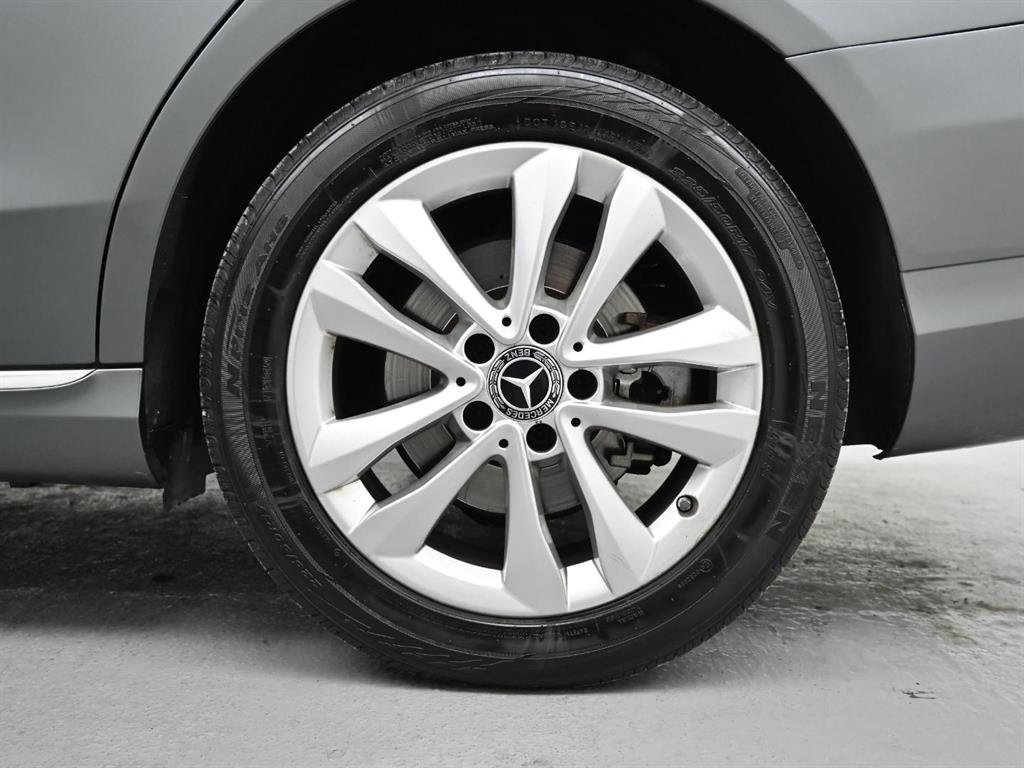 벤츠 C클래스(4세대) C220 d 아방가르드 - 이미지 10