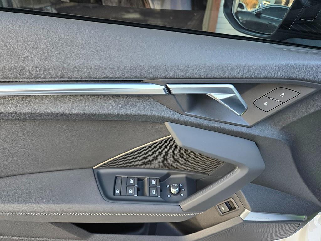 아우디 S3(4세대) 2.0 TFSI 콰트로 - 이미지 2