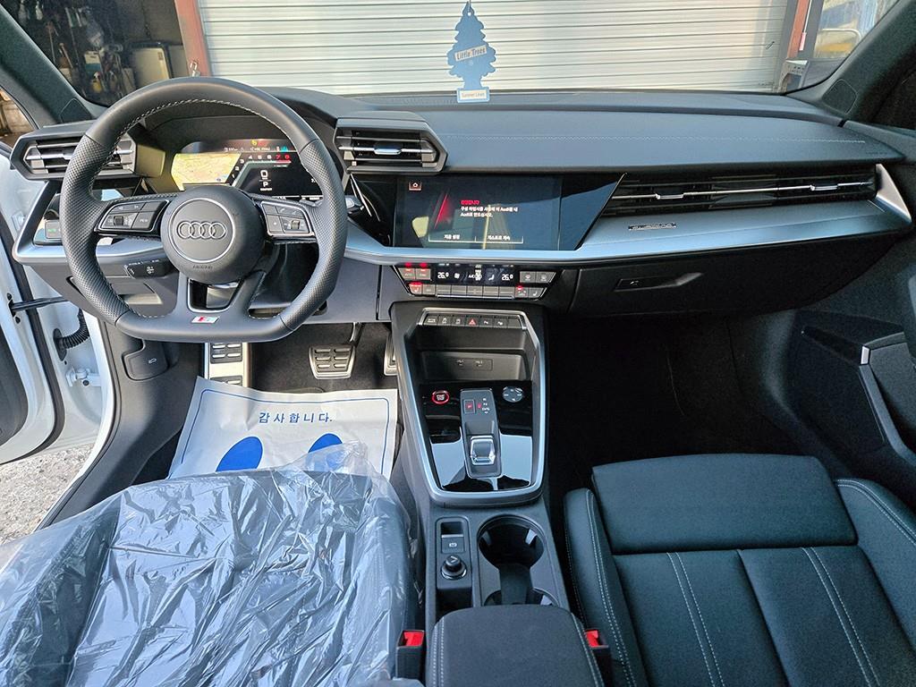 아우디 S3(4세대) 2.0 TFSI 콰트로 - 이미지 17