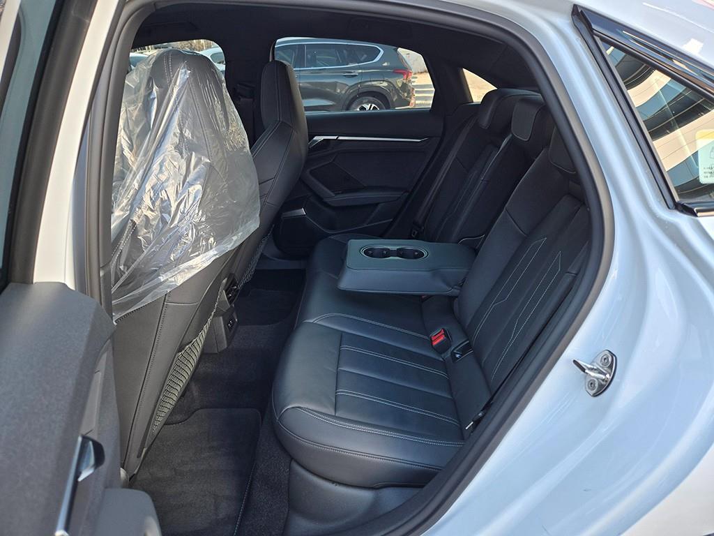 아우디 S3(4세대) 2.0 TFSI 콰트로 - 이미지 16