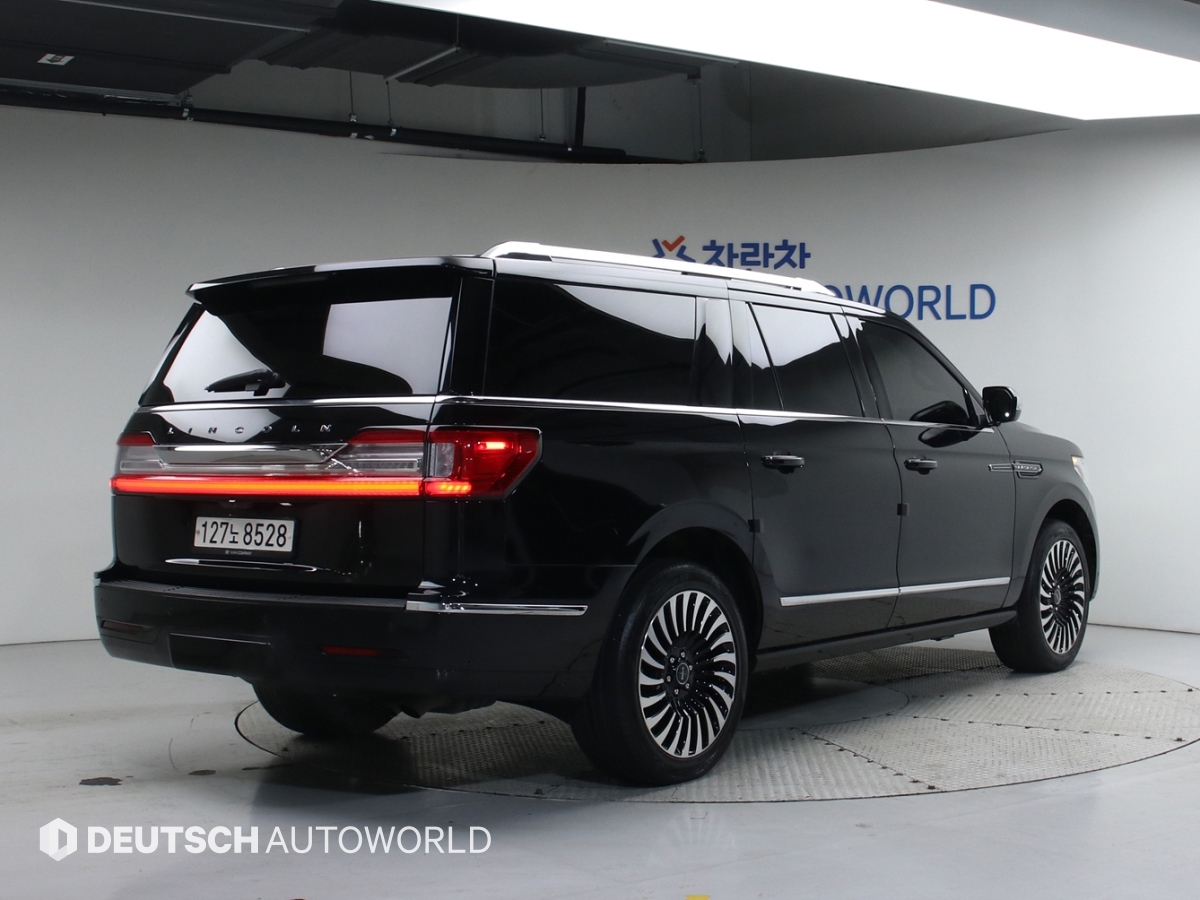 링컨 네비게이터(4세대) 3.5 V6 AWD - 이미지 2