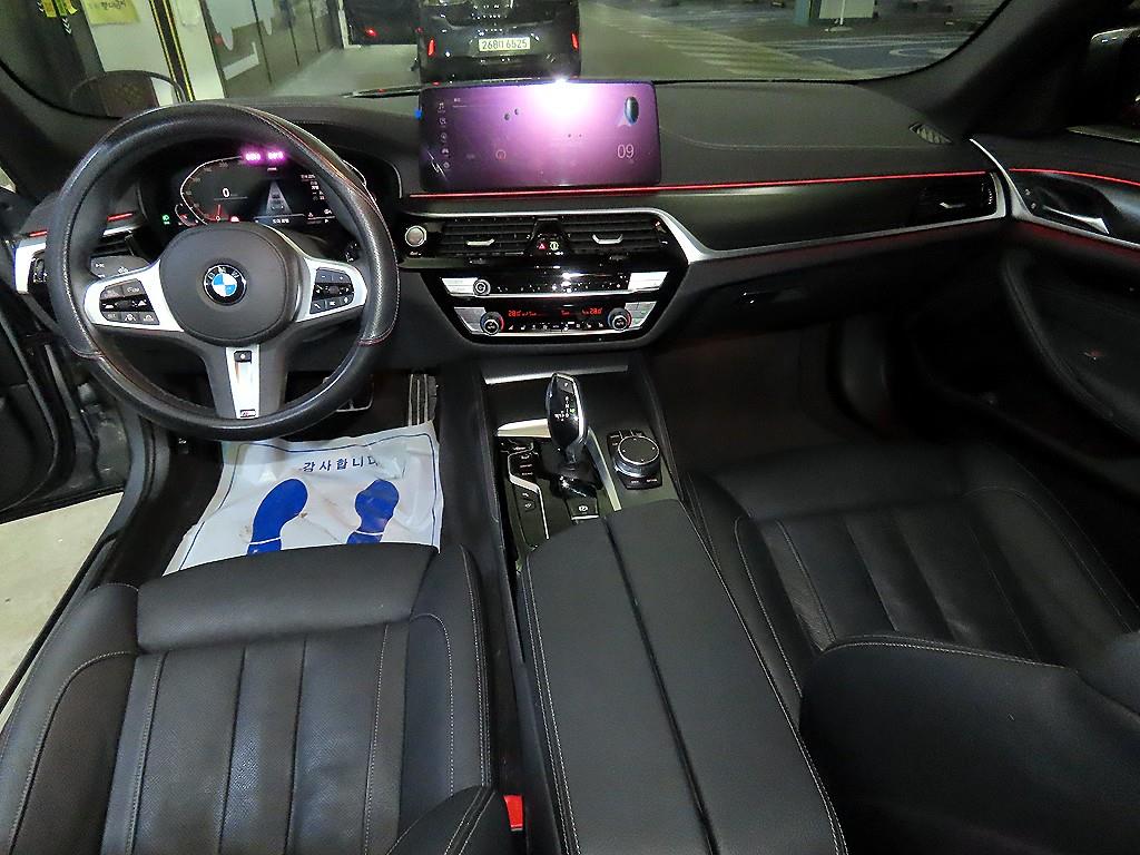 BMW 5시리즈(7세대) 520i M 스포츠팩