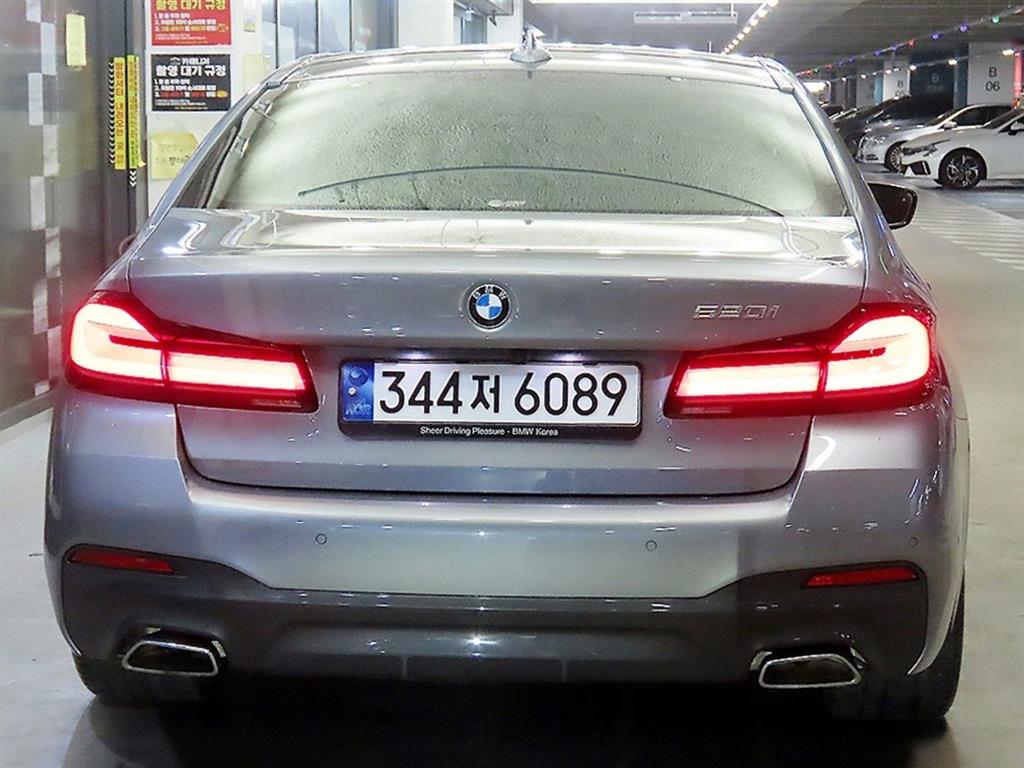 BMW 5시리즈(7세대) 520i M 스포츠팩 - 이미지 14