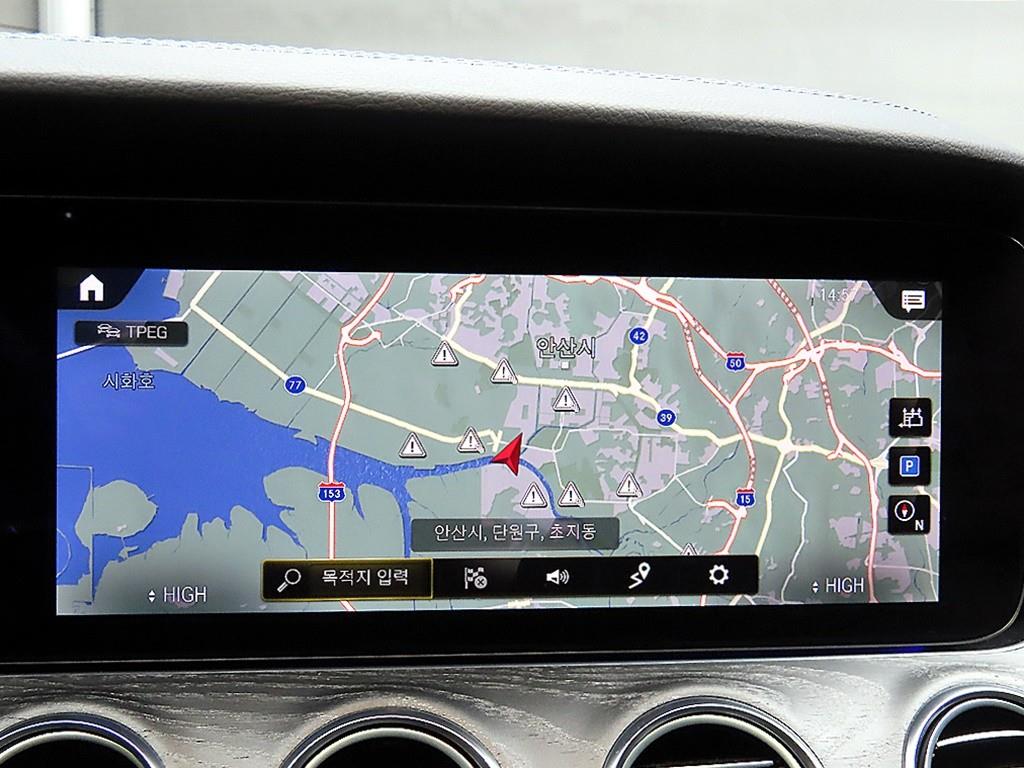 벤츠 E클래스(5세대) E350 4매틱 AMG 라인 - 이미지 11