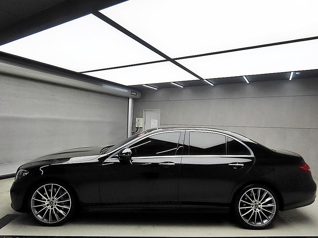 벤츠 E클래스(5세대) E350 4매틱 AMG 라인 - 이미지 18
