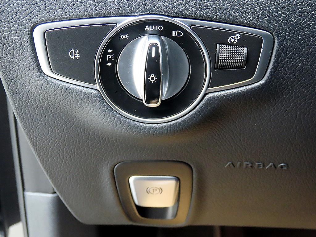 벤츠 E클래스(5세대) E350 4매틱 AMG 라인 - 이미지 19